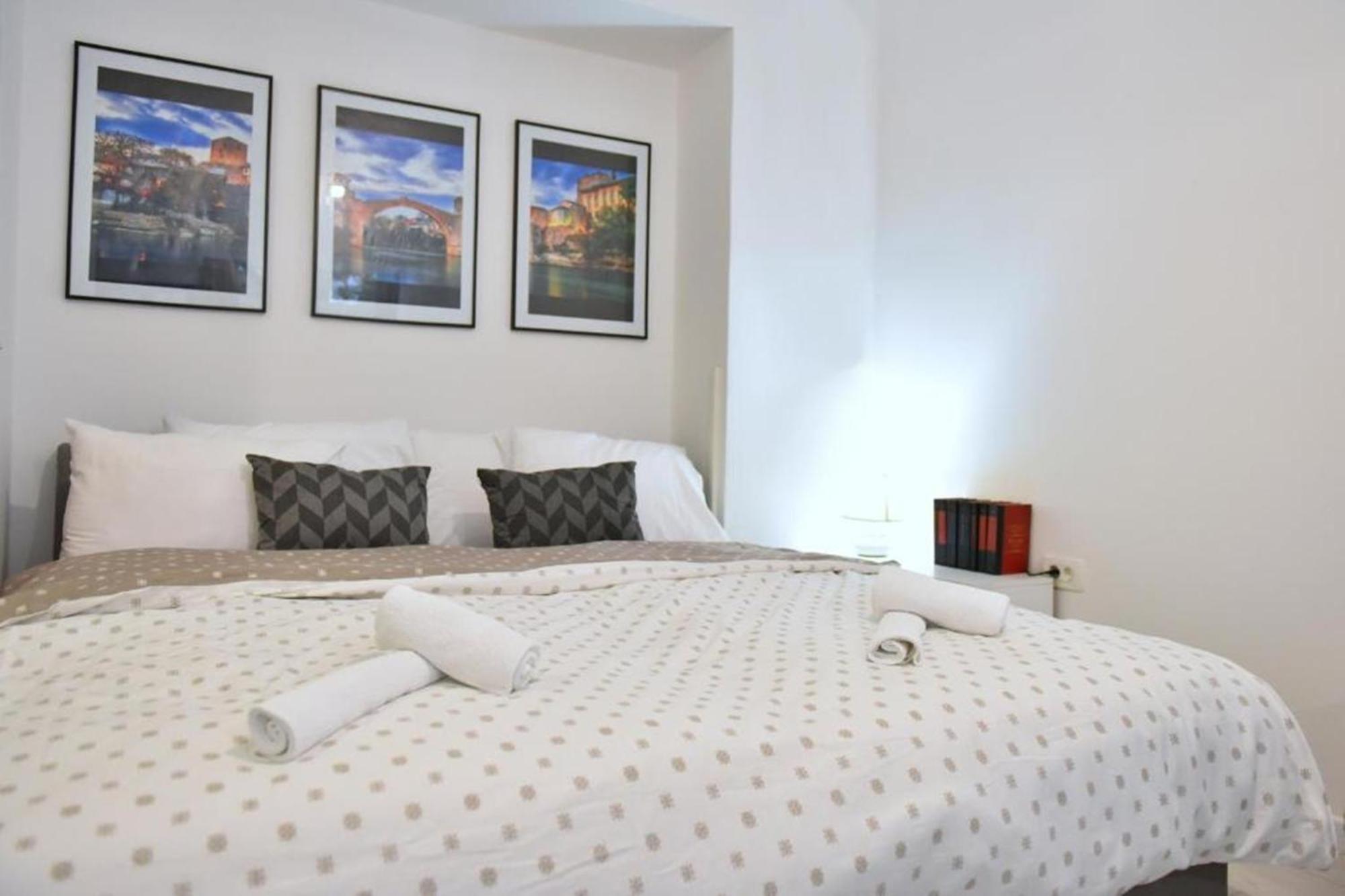 Apartments Valentina - Free Parking モスタル 部屋 写真