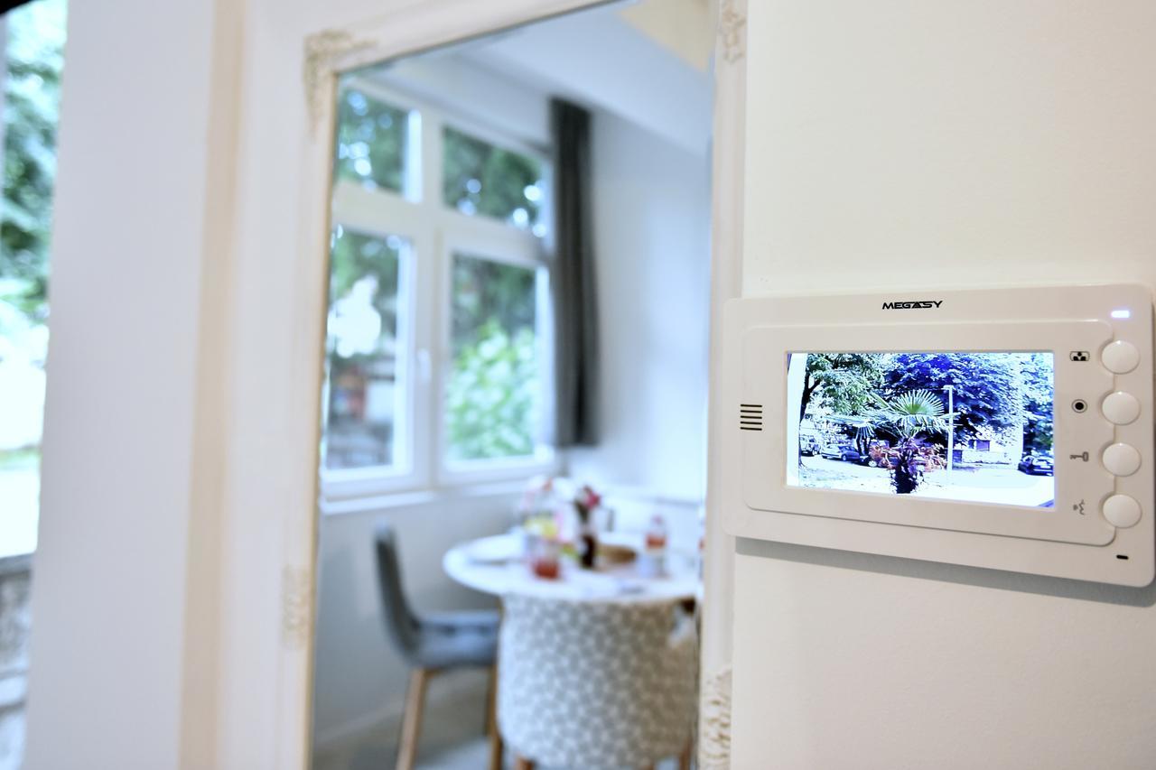 Apartments Valentina - Free Parking モスタル エクステリア 写真