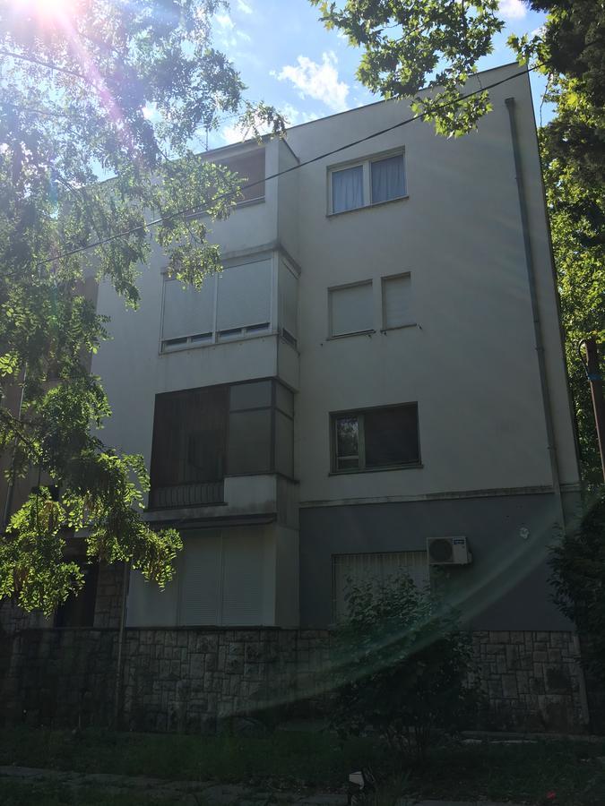 Apartments Valentina - Free Parking モスタル エクステリア 写真
