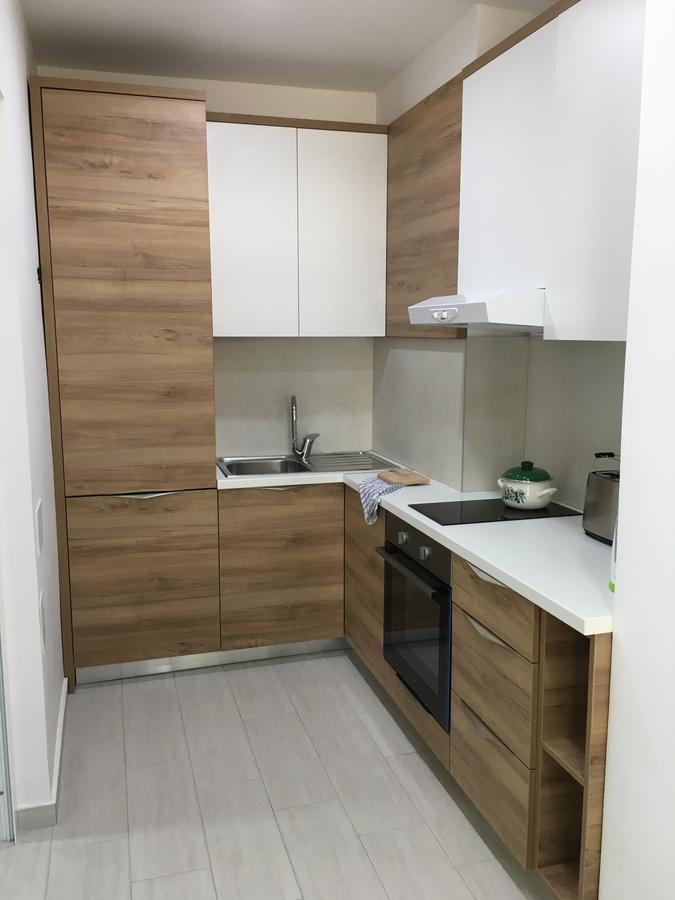 Apartments Valentina - Free Parking モスタル エクステリア 写真