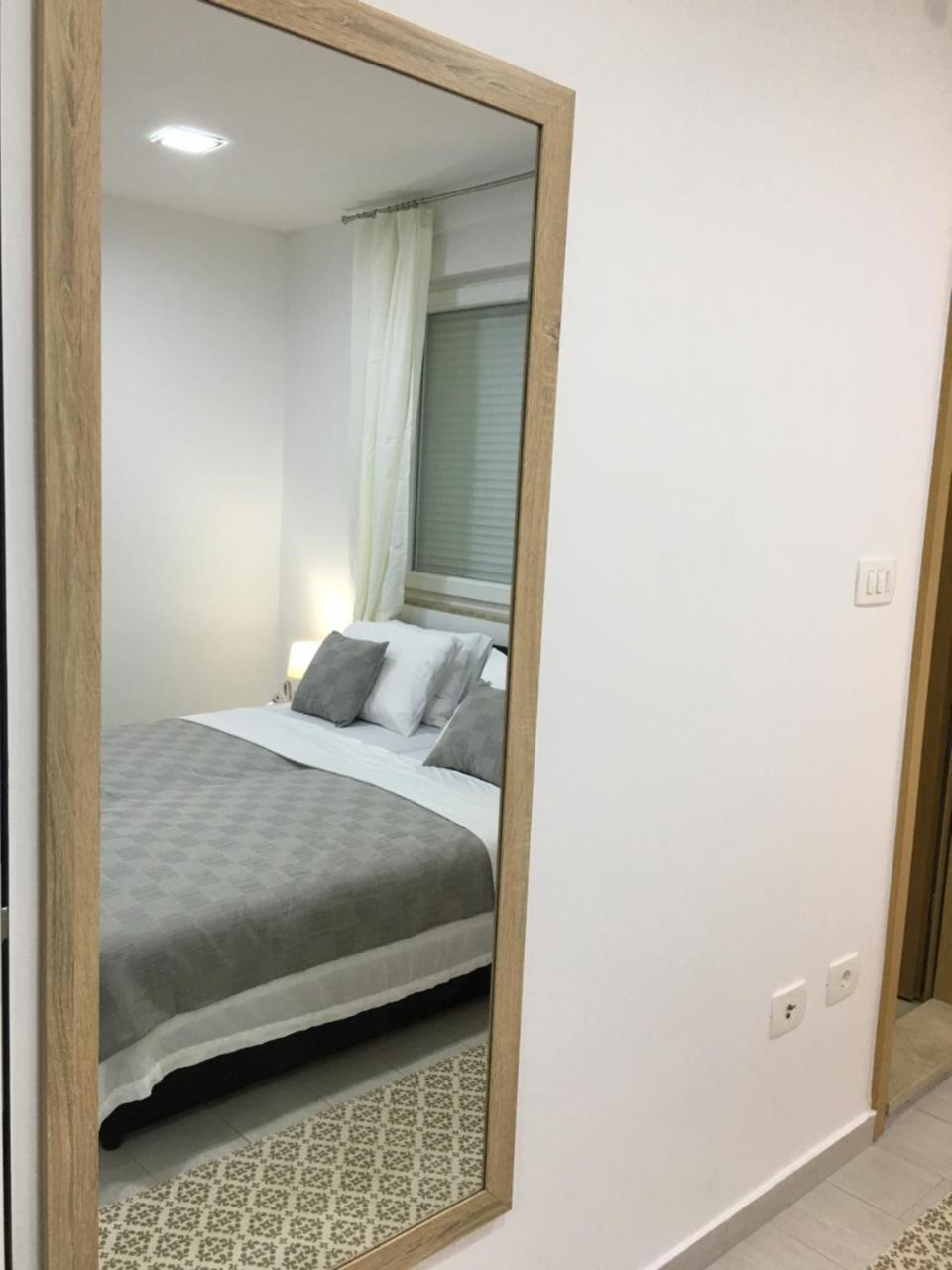 Apartments Valentina - Free Parking モスタル エクステリア 写真